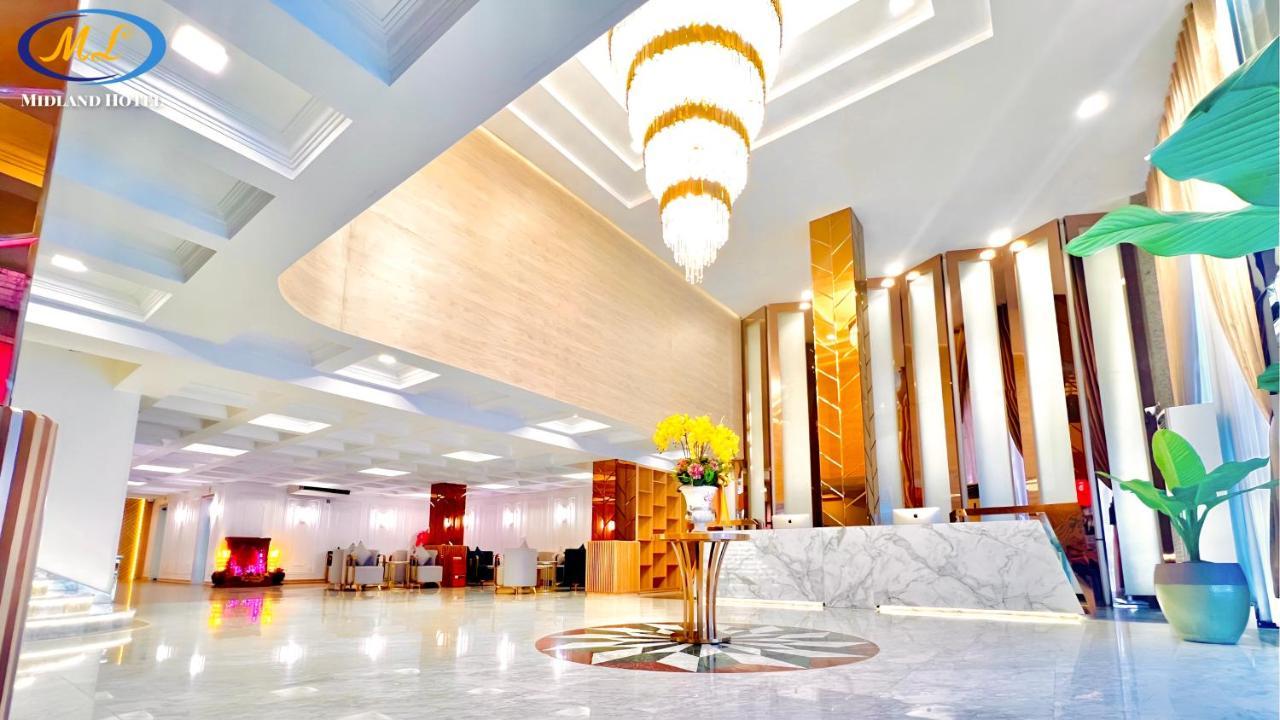 Midland Hotel Phnom Penh Exterior foto